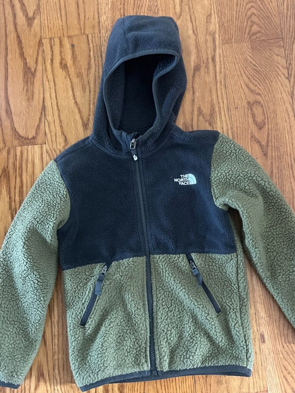 North Face Boys Fleece Jacket Size XS (6)